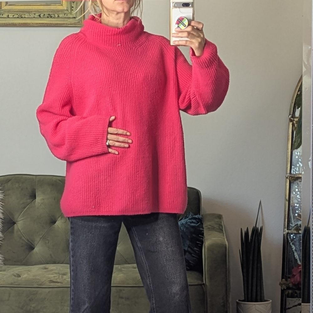 Velvet by Graham & Spencer Wool And Yak Fur Pink Turtleneck Sweater Top